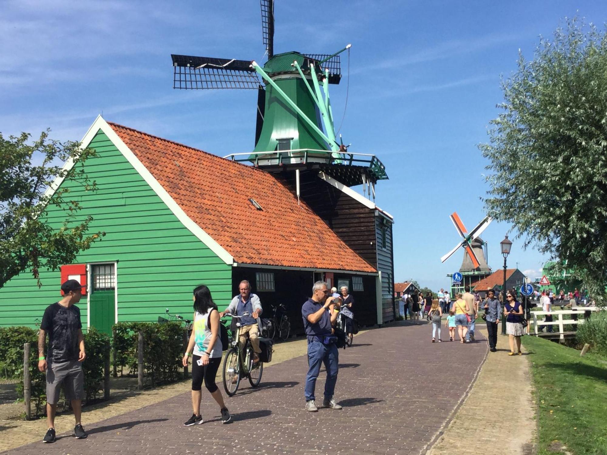 Stay Overnight At Windmill Village Zaanse Schans - Amsterdam Zaandam Exterior photo