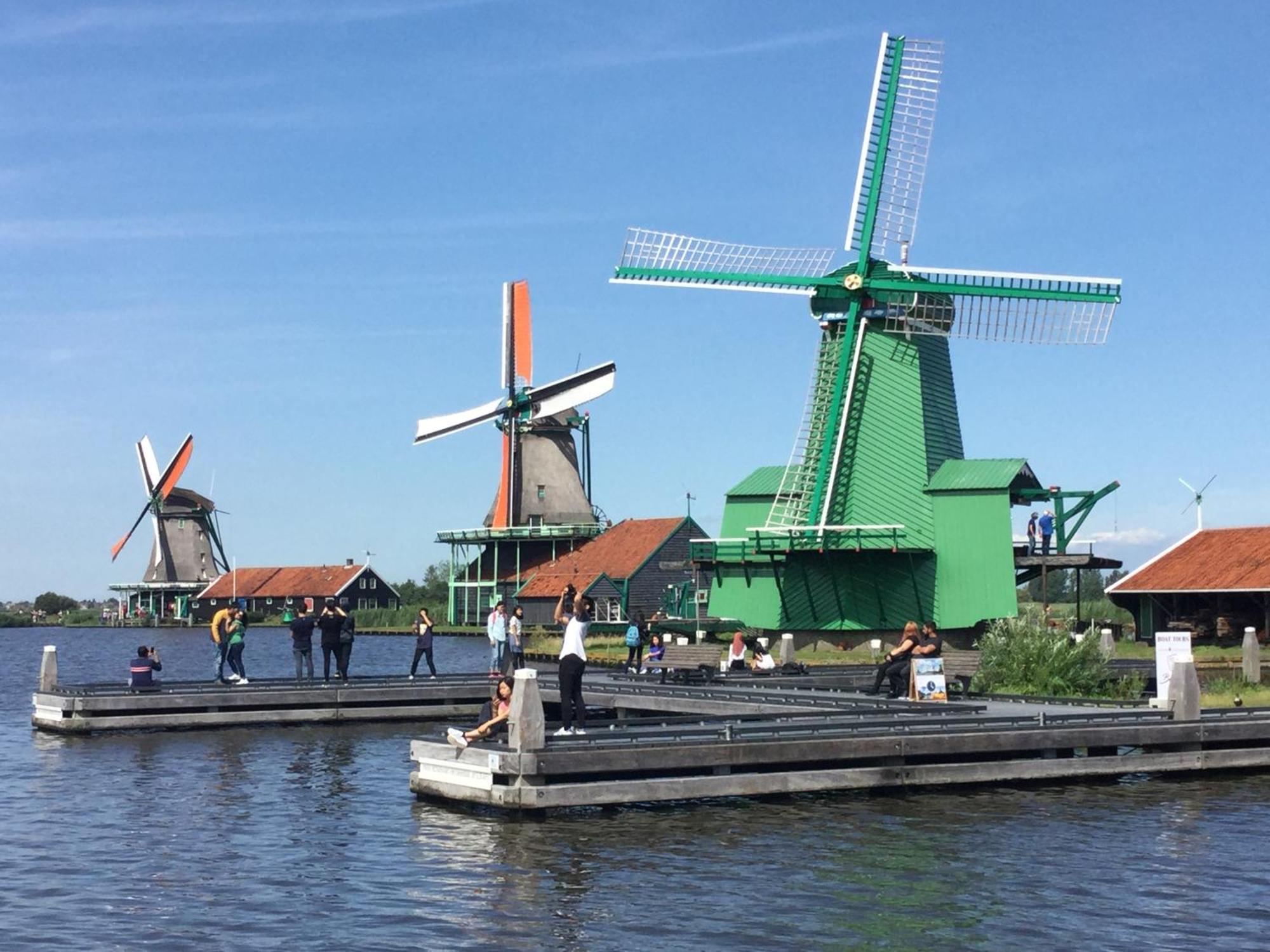 Stay Overnight At Windmill Village Zaanse Schans - Amsterdam Zaandam Exterior photo